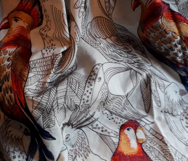 tissu motif perroquet