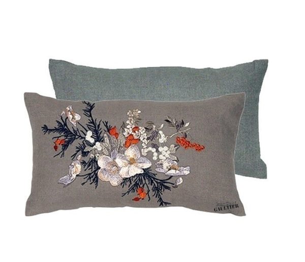 coussin enl in brodé de fleurs