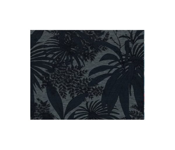 Tissu d'ameublement brodé d'un motif jungle