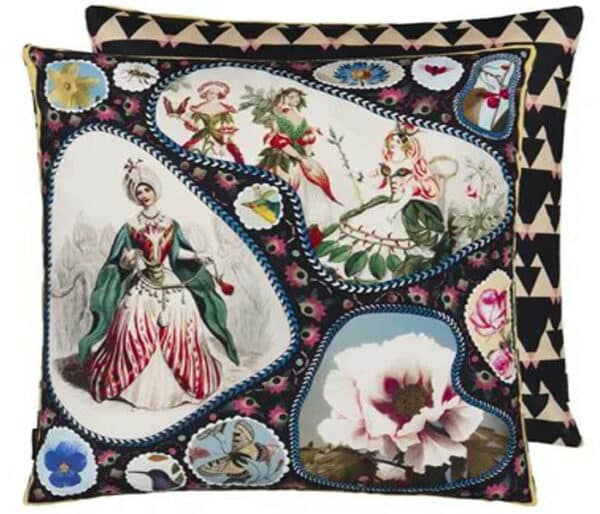 coussin décoration revêtu d'un tissu Christian Lacroix